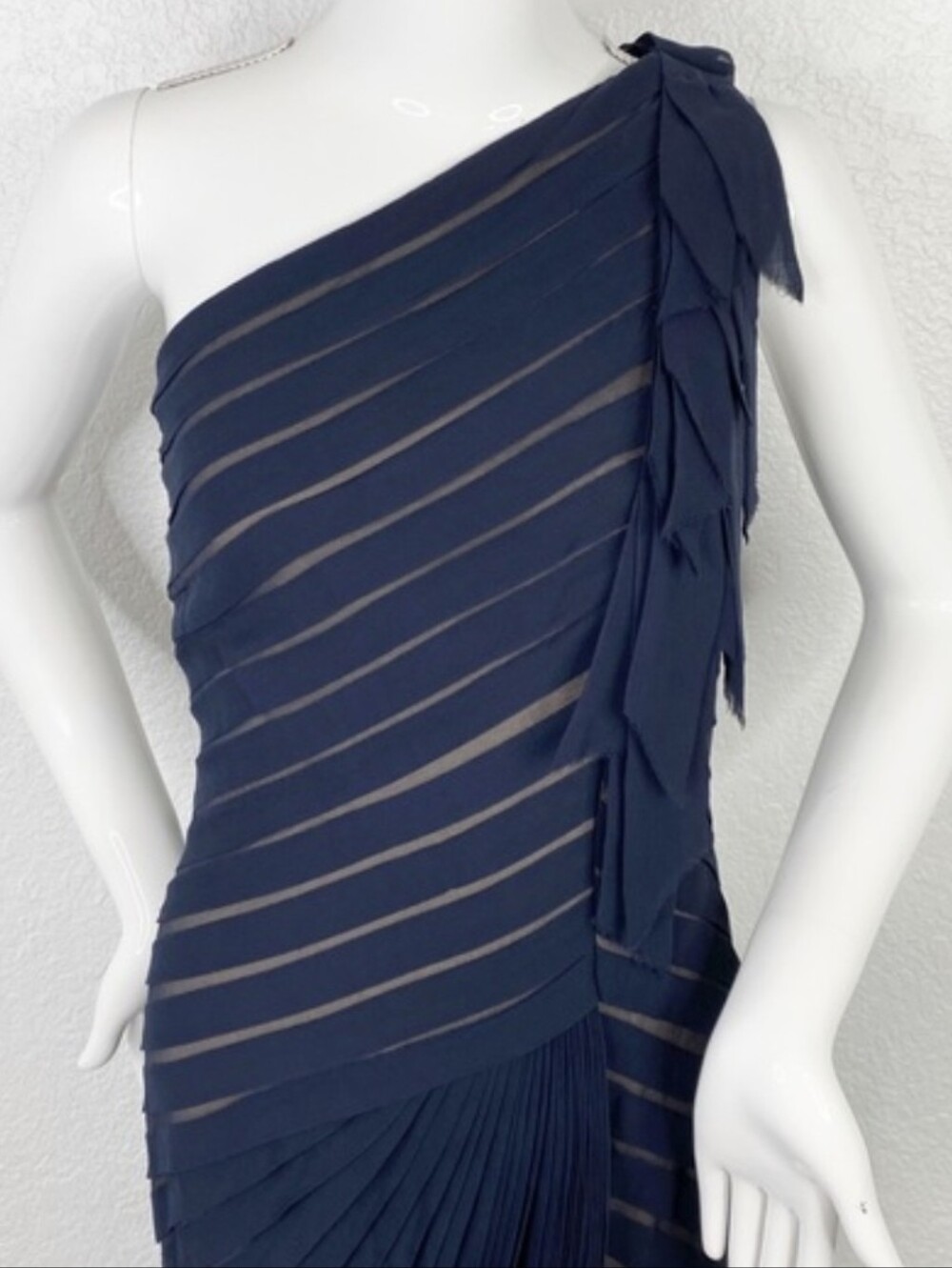 Tadashi Shoji Asymmetric Maxi Dress 8 Pleated One Shoulder Silk Chiffon Gown M - Picture 2 of 6